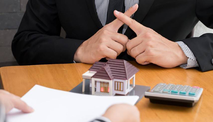 Real-estate-committee772